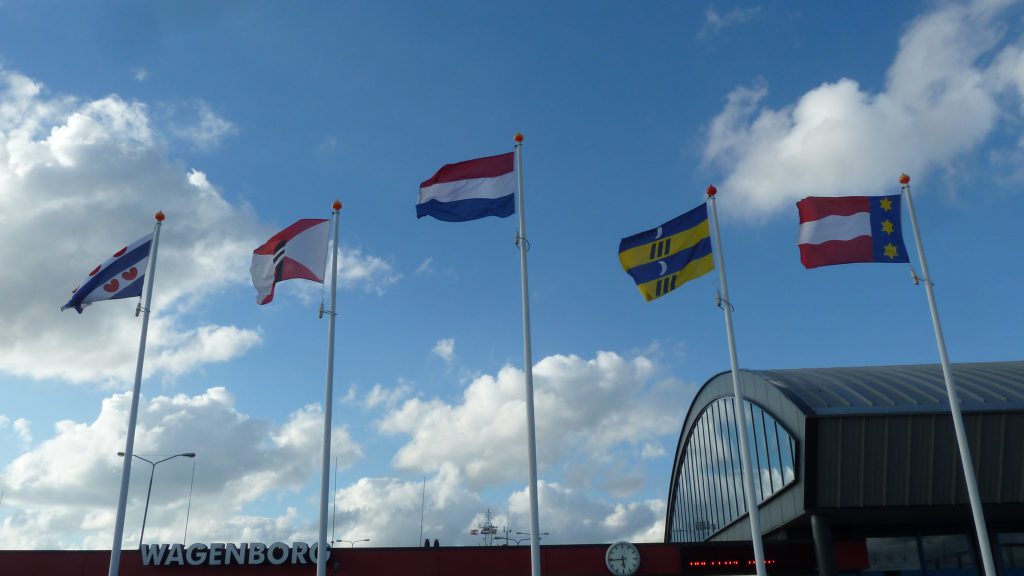 De vlaggen van Friesland, Wagenborg, Nederland, Ameland en Dongeradeel